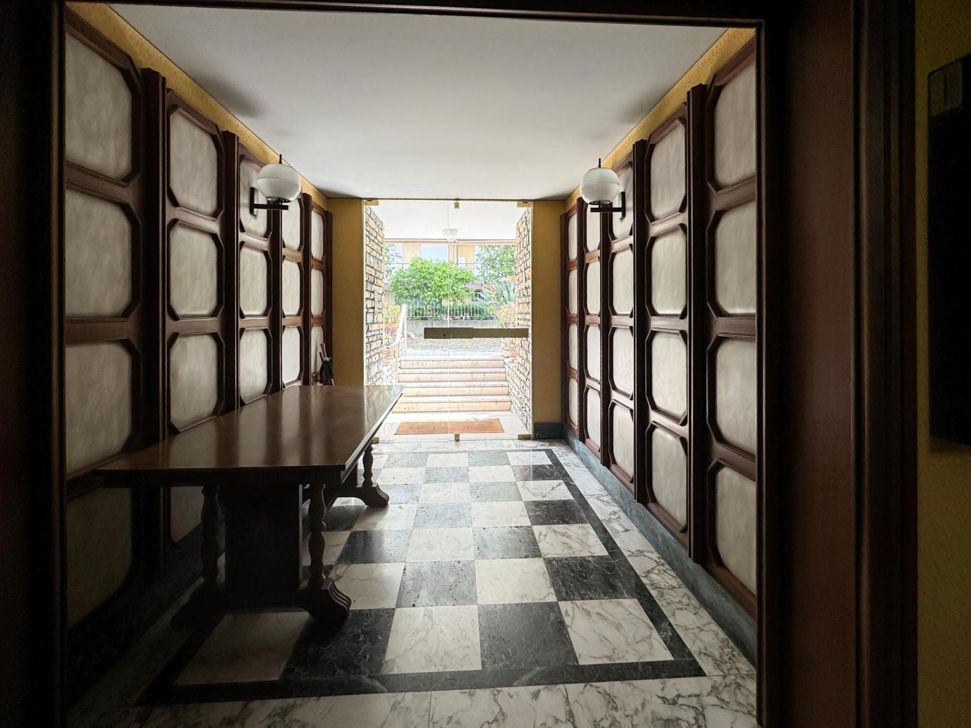 Casa Febo, In Centro Con Parcheggio Privato A 200 Mt Dal Mare Hotel Bordighera Buitenkant foto