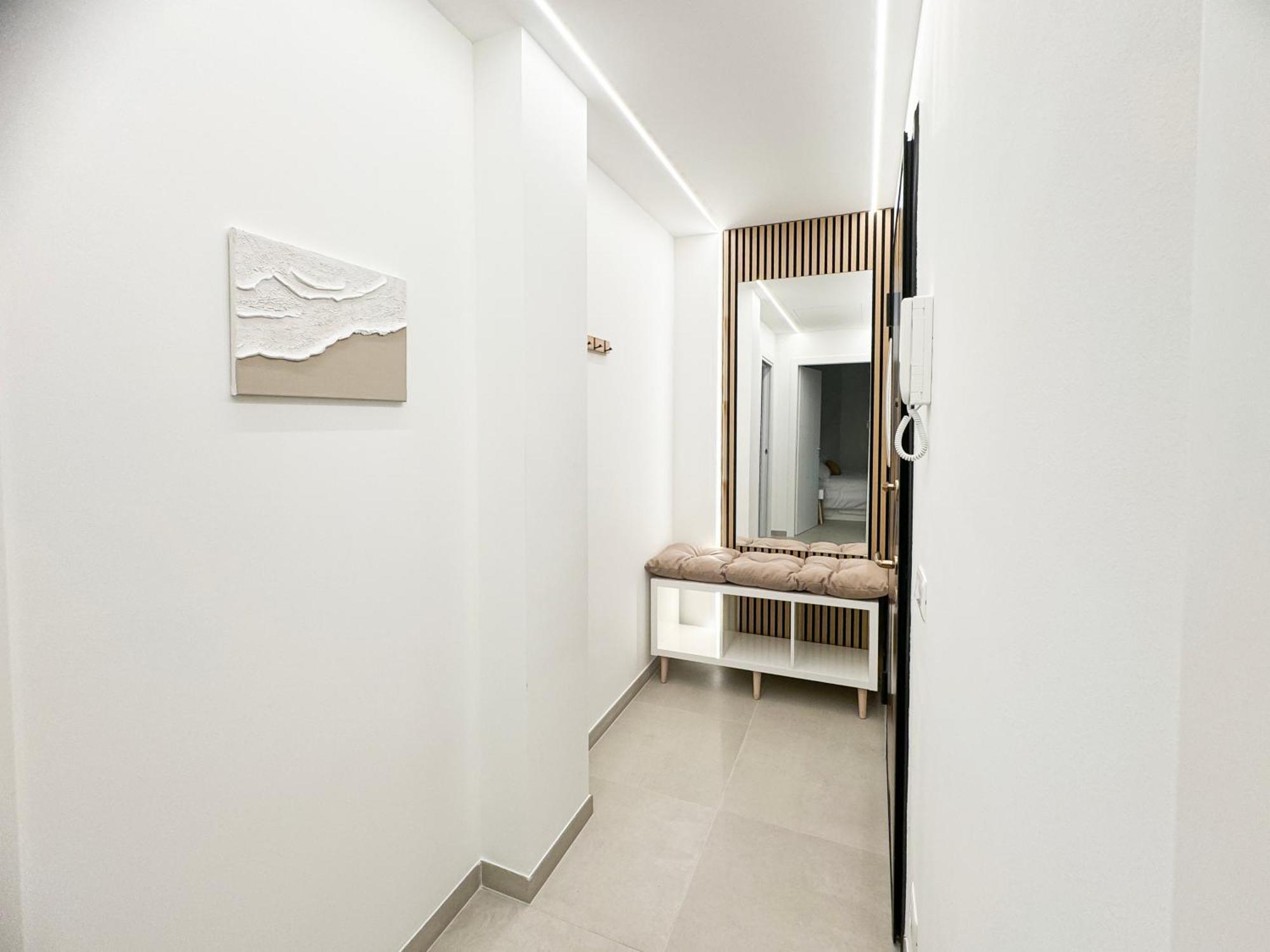 Casa Febo, In Centro Con Parcheggio Privato A 200 Mt Dal Mare Hotel Bordighera Buitenkant foto